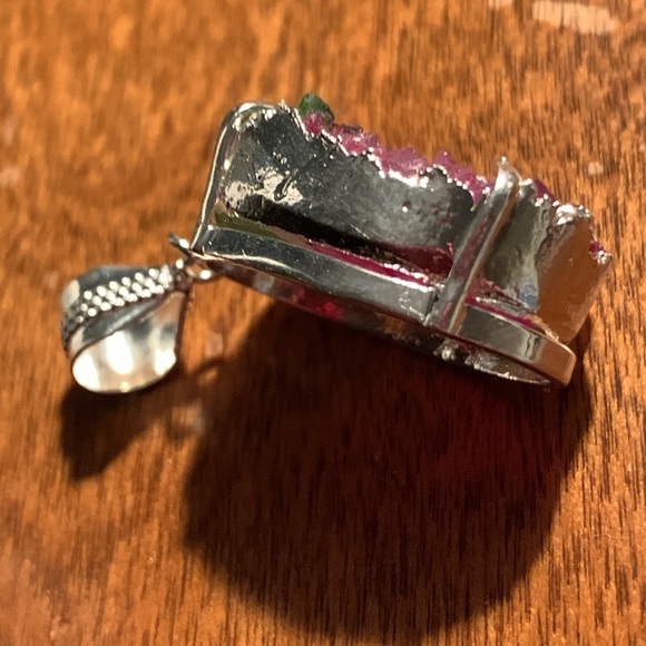 Green and pink natural Druzy healing crystal pendant - Picture 6 of 8